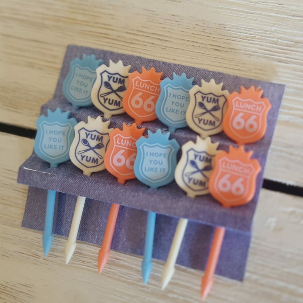 2/$22 Cupcake Cake Sandwich Flag Decorations Plastic